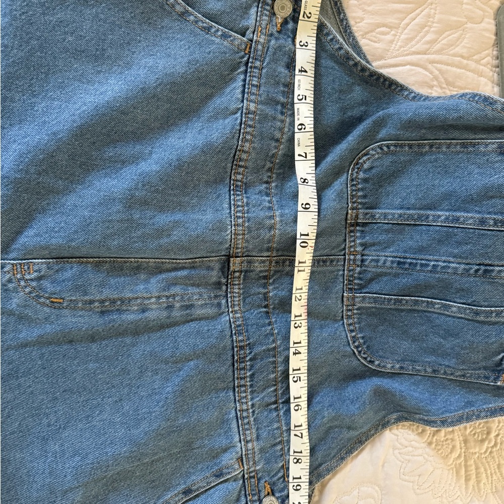 Old Navy Classic Blue Denim Overall Shorts - Picture 12 of 13